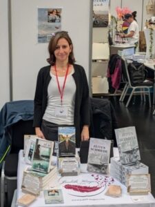 Judith Hages wurde 1983 in Düren/Rheinland geboren und wuchs dort auf. Schon früh entdeckte sie ihre Leidenschaft fürs Schreiben und das Sammeln von Büchern. Neben Romanen verfasst Judith Hages unregelmäßig Aufsätze für verschiedene Anthologien und Jahrbücher.